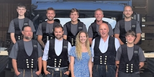 Teamfoto der Zimmerei Gruber aus Sauerlach - Zimmerei und Holzbau München und Umgebung